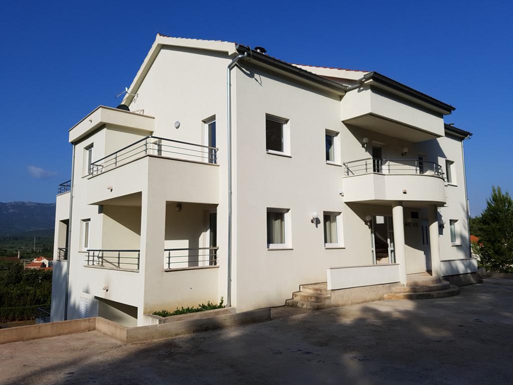 Apartments Villa Maslinica Vrboska Exterior foto